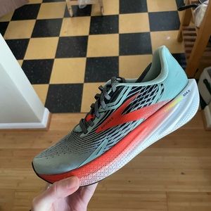 Brooks Hyperion Max